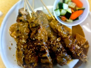 chicken-satay-with-peanut-sauce chicken-satay-with-peanut-sauce