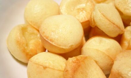 Brazilian Cheese Puffs