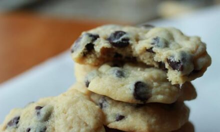 Chocolate Chip Cheesecake Cookies