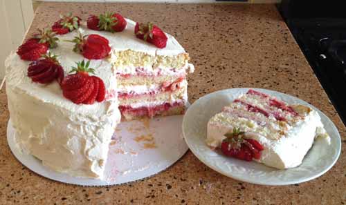 Best Strawberry Cake Recipe